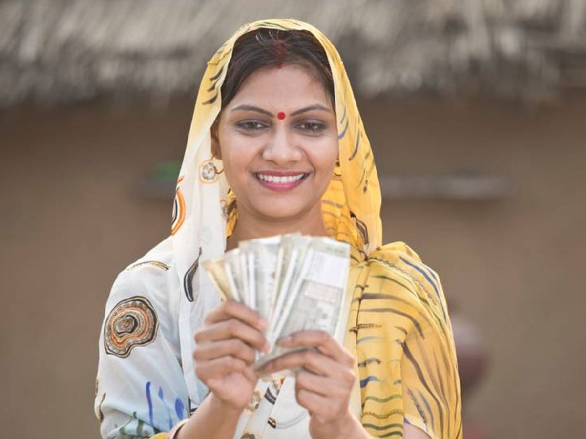 लाडक्या बहिणींना आता 40 हजारांपर्यंत कर्ज मिळणार, हफ्ता मात्र…; अजित पवारांची घोषणा