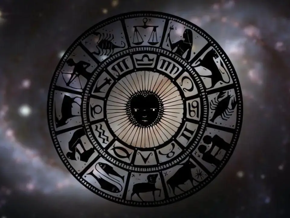 Horoscope : 13 मे रोजी मंगलकारी राजयोग; वृषभ सिंहसह 5 राशीच्या लोकांवर राहणार हनुमानाची कृपा Horoscope : 13 मे रोजी मंगलकारी राजयोग; वृषभ सिंहसह 5 राशीच्या लोकांवर राहणार हनुमानाची कृपा