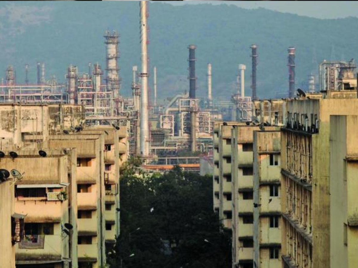 मुंबईतील 12 लाखांची घरंही अर्जदारांना नकोशी; किंमत कमी असूनही अल्प प्रतिसादामागचं कारण काय? मुंबईतील 12 लाखांची घरंही अर्जदारांना नकोशी; किंमत कमी असूनही अल्प प्रतिसादामागचं कारण काय?