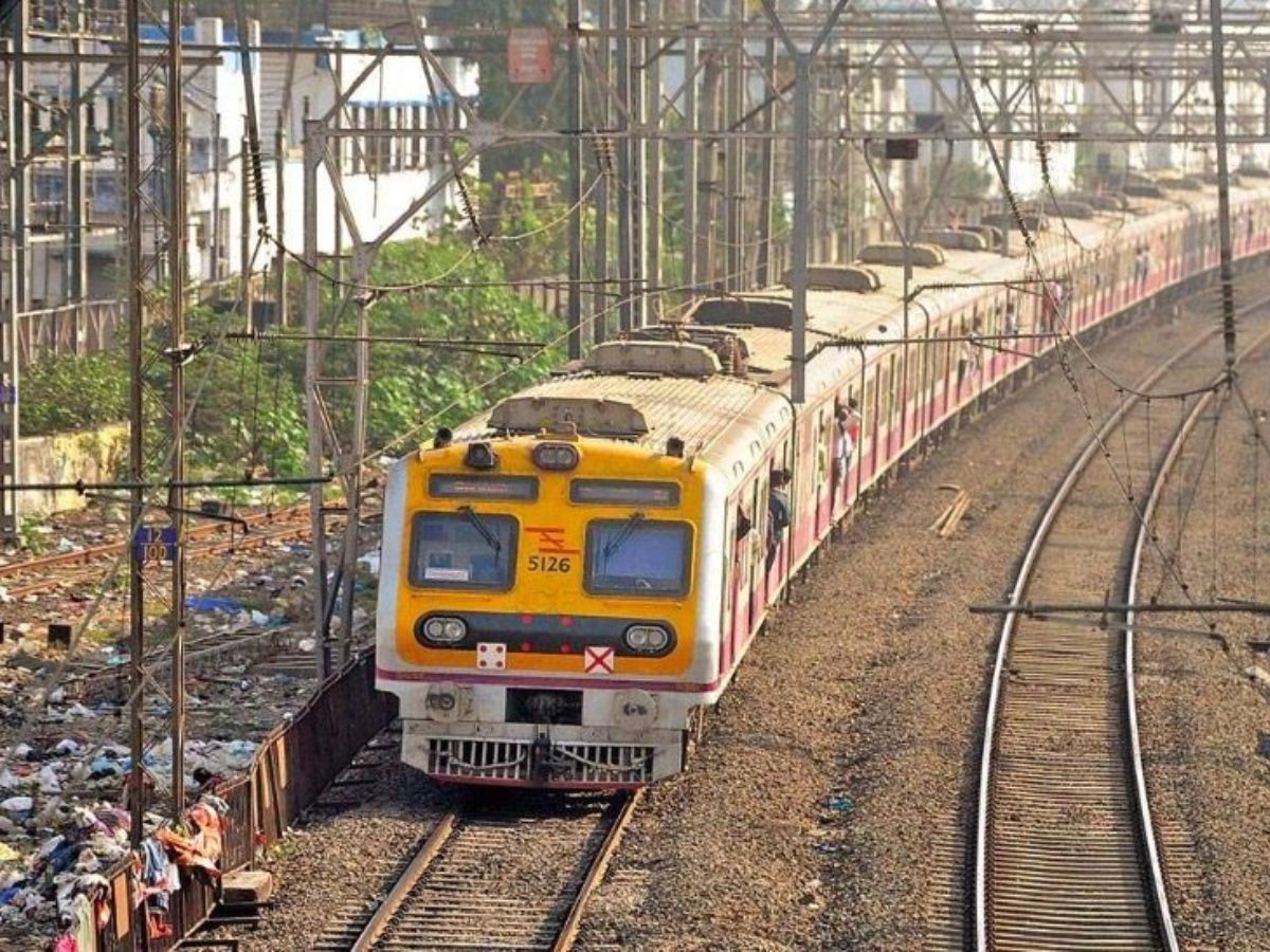 मुंबईकरांसाठी मोठी बातमी! मध्य रेल्वेवर होतेय आणखी एक रेल्वे मार्गिका, कर्जतकरांचा प्रवास होणार सोप्पा मुंबईकरांसाठी मोठी बातमी! मध्य रेल्वेवर होतेय आणखी एक रेल्वे मार्गिका, कर्जतकरांचा प्रवास होणार सोप्पा