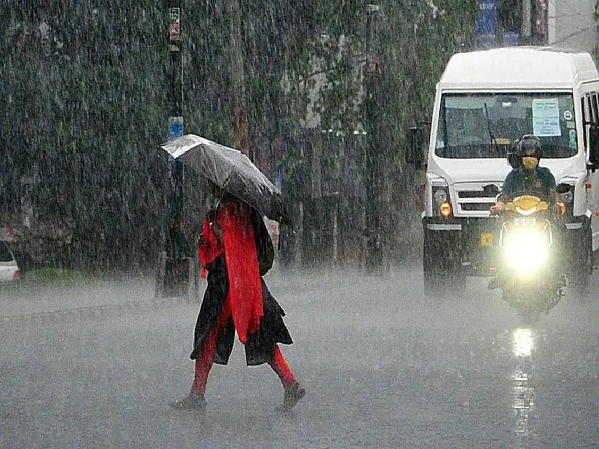 Maharashtra Weather News : भरदिवसा काळेकुट्ट ढग दाटून येणार; मान्सूनपूर्व पावसाचा मारा 'या' भागांना झोडपणार