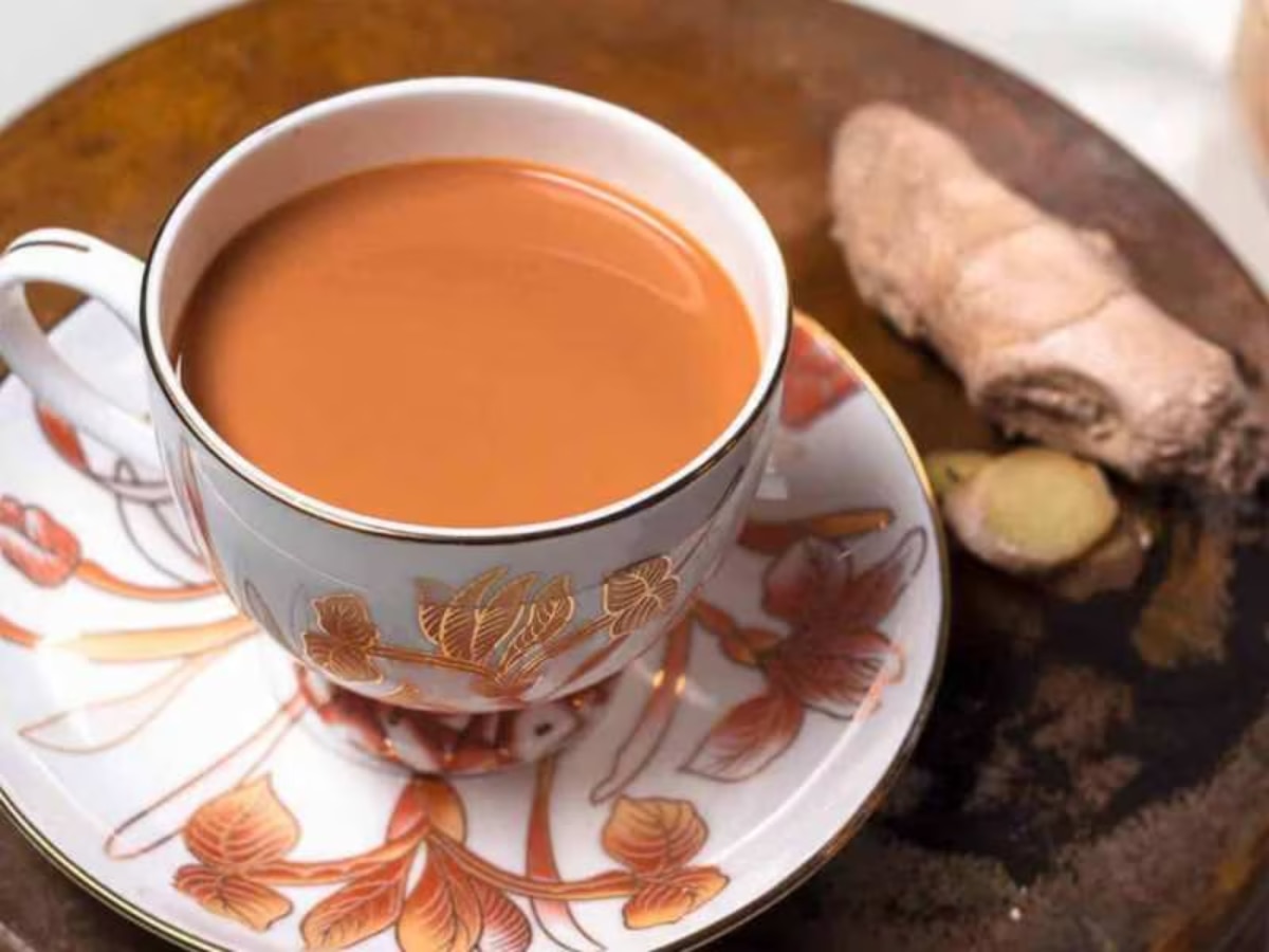 चहा बनवताना आधी पाणी, दूध की आलं? International Tea Day निमित्ताने जाणून घ्या परफेक्ट टेस्टसाठी Recipe 