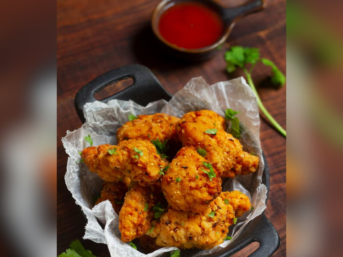 संध्याकाळच्या छोट्या भुकेसाठी बनवा बटाटा मका भजी, जाणून घ्या सोपी आणि झटपट होणारी Tea Time Recipe 