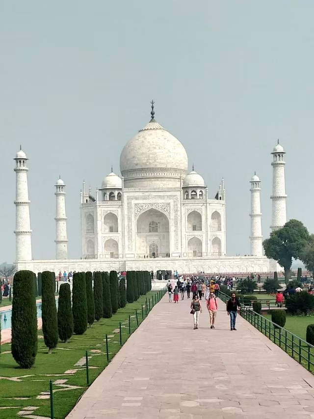 Taj Mahal, Taj Mahal Colour, Ajab Gajab facts, Weird Facts, Shocking Facts, taj mahal agra, india, 
