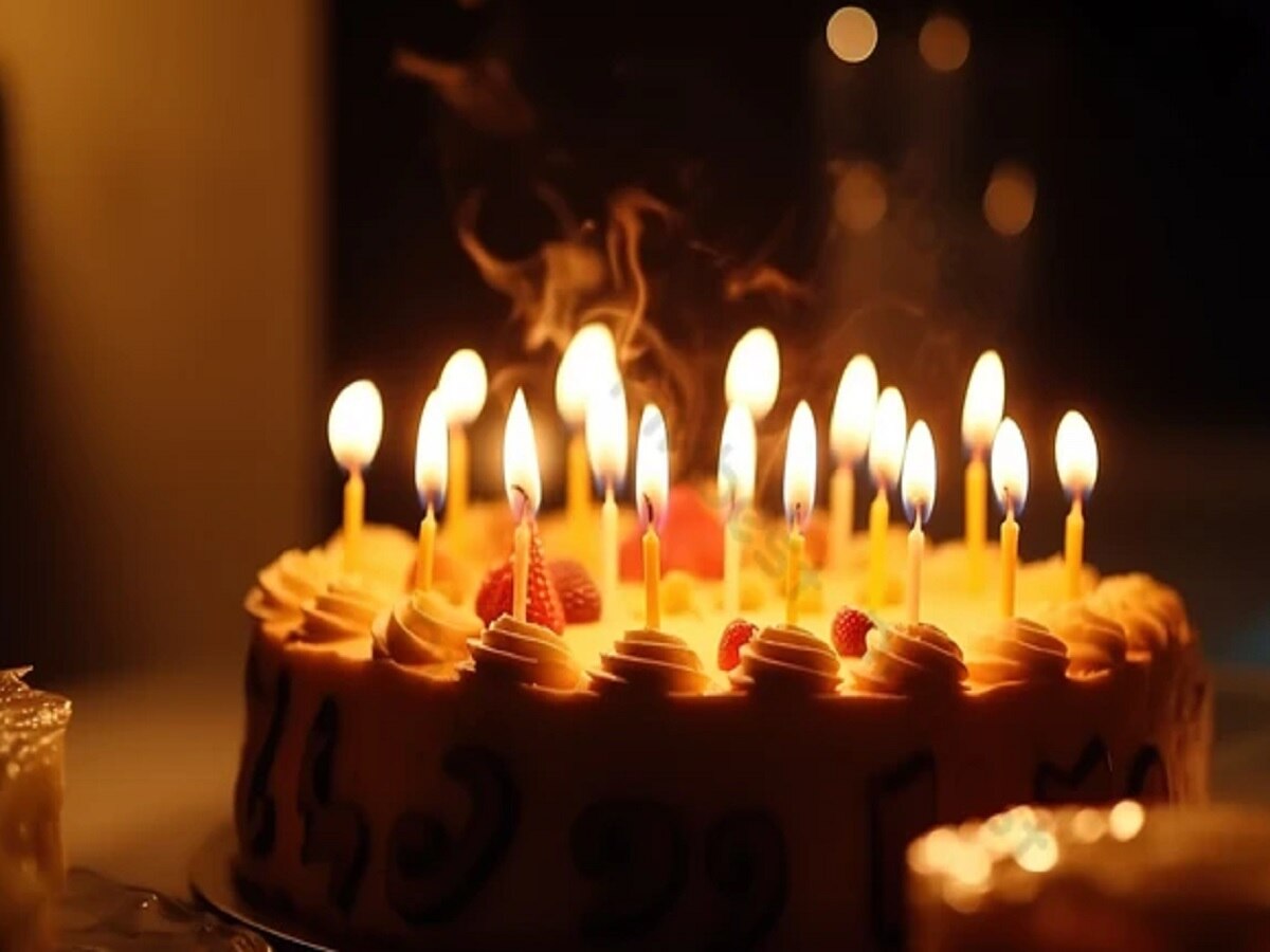 शिर्डीमध्ये घडली पालकांचे डोक सुन्न करणारी घटना! वाढदिवासाची पार्टी करण्यासाठी 7 मित्रांनी एका व्यक्तीचा जीव घेतला शिर्डीमध्ये घडली पालकांचे डोक सुन्न करणारी घटना! वाढदिवासाची पार्टी करण्यासाठी 7 मित्रांनी एका व्यक्तीचा जीव घेतला
