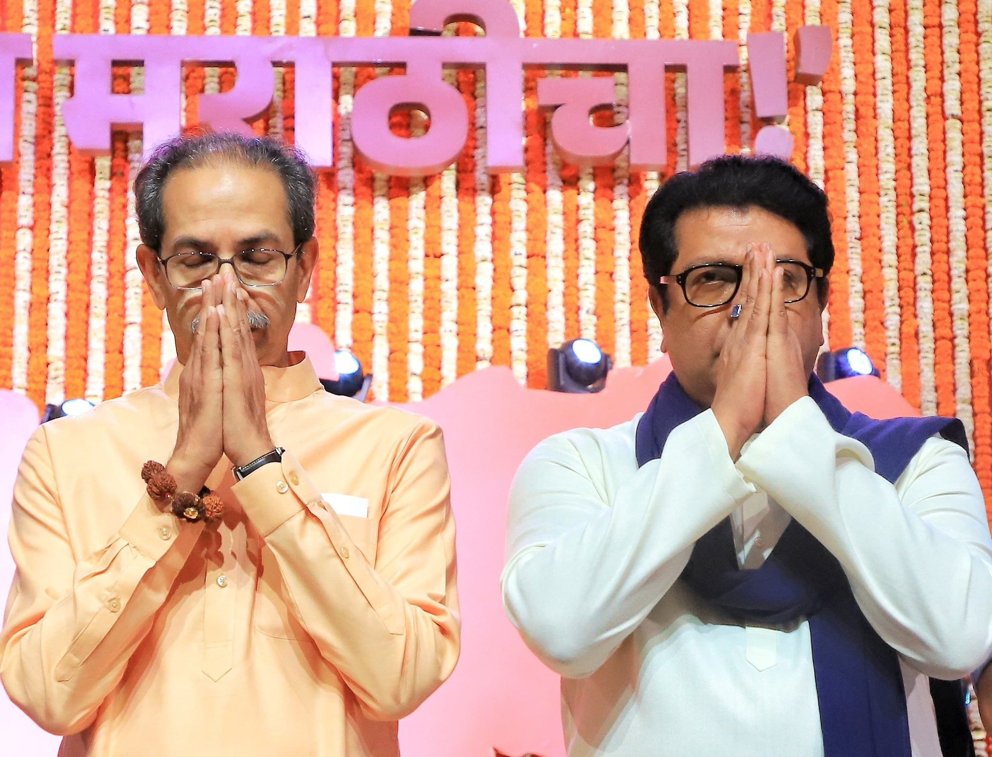 महाराष्ट्रातील बड्या नेत्याची सर्वात मोठी राजकीय भविष्यवाणी! दोन्ही ठाकरे एकत्र आल्यामुळे महाविकासआघाडीत खळबळ