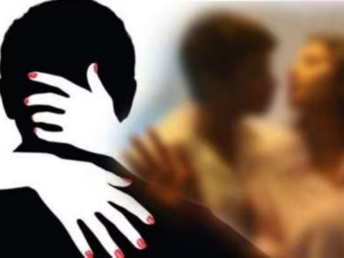 पत्नीने हात पकडला अन् बॉयफ्रेंडने गळा आवळला; नागपूरमध्ये पतीला बायकोनेच संपवले, अनैतिक संबंध… पत्नीने हात पकडला अन् बॉयफ्रेंडने गळा आवळला; नागपूरमध्ये पतीला बायकोनेच संपवले, अनैतिक संबंध…