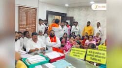 'पगार काढून देतो पण...'; हक्काचे पैसे मिळवून देण्यासाठी महिलेकडे शरीर सुखाची मागणी 