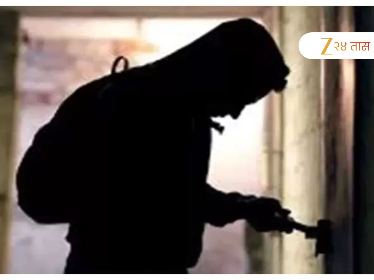 नवी मुंबईत दहशत पसरवणारी चड्डी-बनियान गँग गजाआड, 'पाणी पाजून' पोलिसांनी घडवली अद्दल नवी मुंबईत दहशत पसरवणारी चड्डी-बनियान गँग गजाआड, 'पाणी पाजून' पोलिसांनी घडवली अद्दल