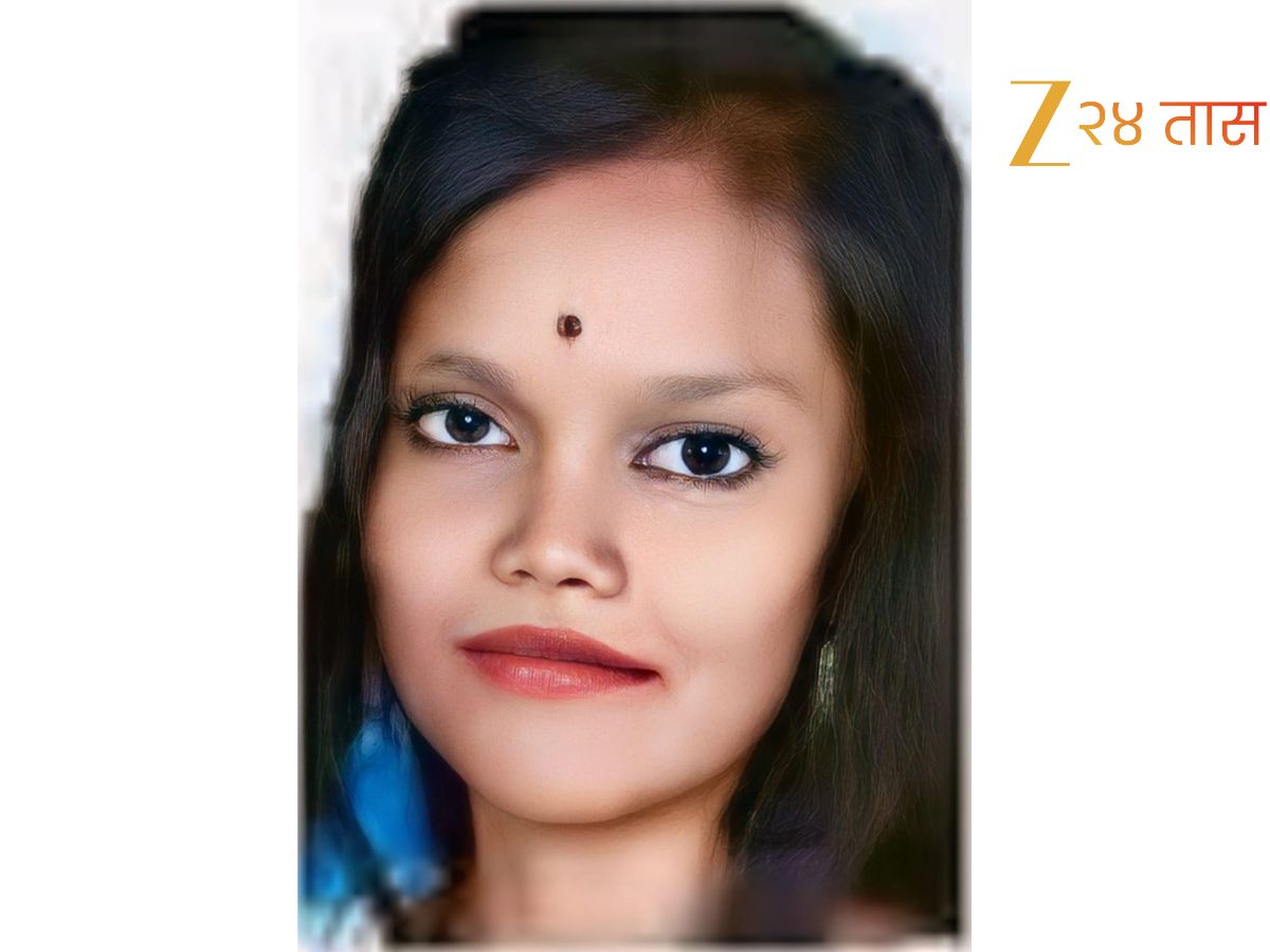 संभाजीनगर हळहळले! आईचे ते बोल मनाला लागले अन् 18 वर्षांच्या मुलीने संपवले जीवन, घरातील जिन्यातच…. संभाजीनगर हळहळले! आईचे ते बोल मनाला लागले अन् 18 वर्षांच्या मुलीने संपवले जीवन, घरातील जिन्यातच….