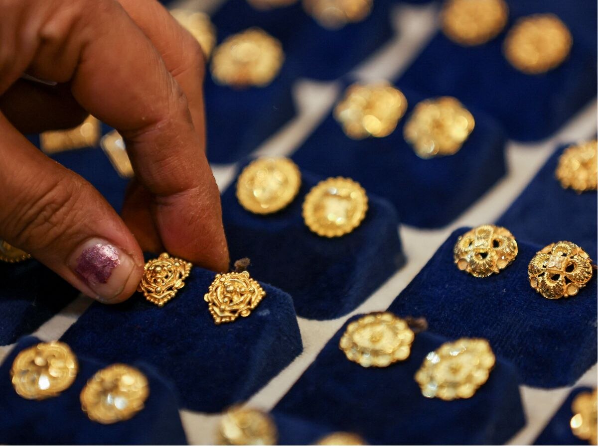 दिवाळी-धनत्रयोदशी आधीच सोन्याने गाठला उच्चांक दर; 22 आणि 18 कॅरेटचा भाव जाणून घ्या