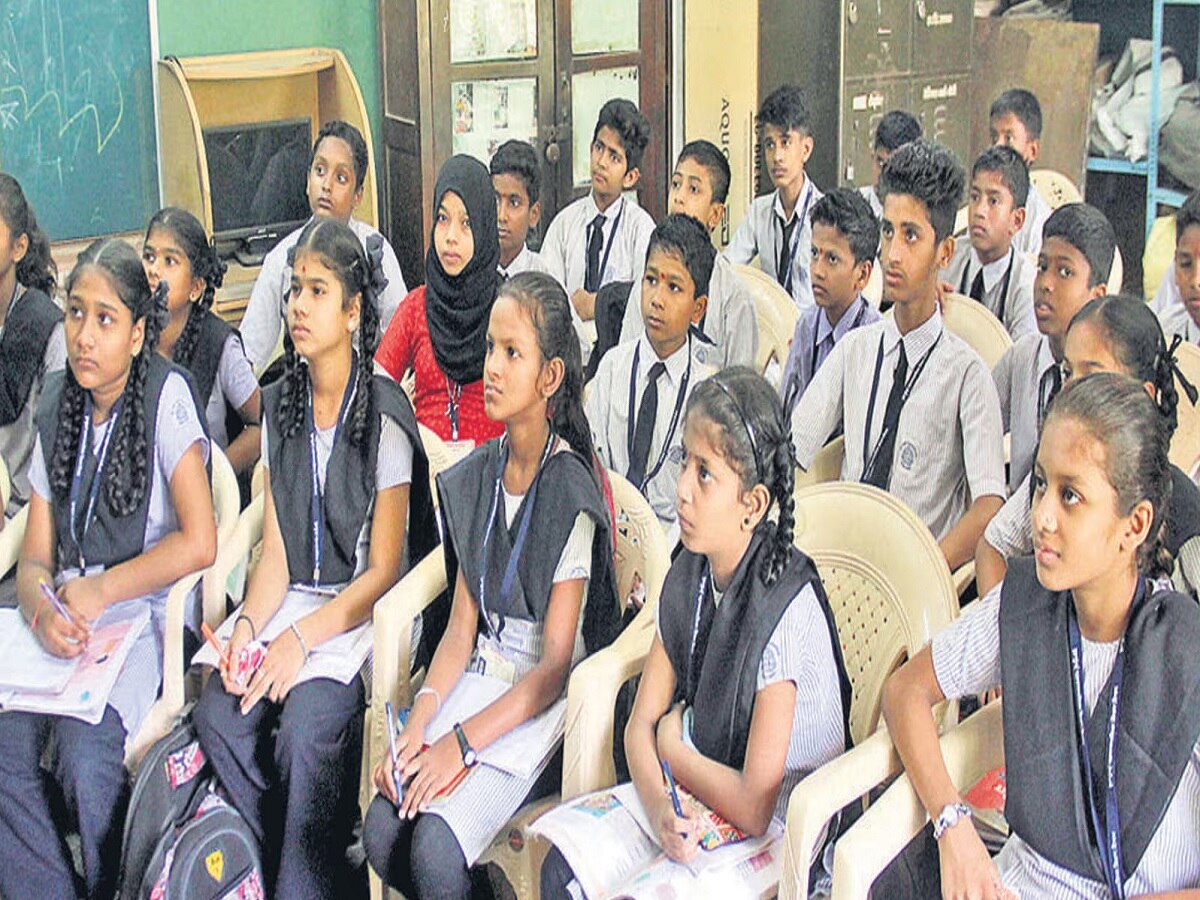 महाराष्ट्रातील शाळांमध्ये उर्दू भाषा शिकवा, राष्ट्रवादीच्या नेत्याची मागणी; ‘सांस्कृतिक आणि ऐतिहासिक…’