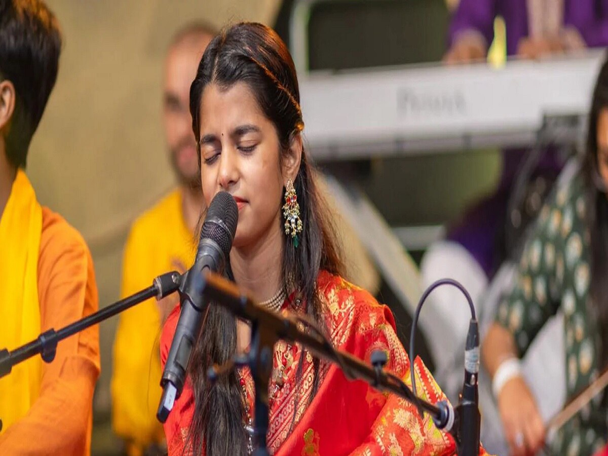 Maithili Thakur Net Worth: मैथिली एका शोचे किती रुपये घेते? शिक्षण, नेटवर्थ किती? सेलिब्रिटींनाही टाकते मागे...