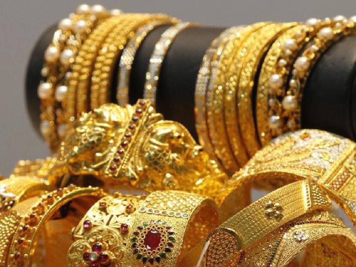 दिवाळीनंतर 77,000 वर येणार सोन्याचा भाव? तज्ज्ञांनी दिलाय इशारा दिवाळीनंतर 77,000 वर येणार सोन्याचा भाव? तज्ज्ञांनी दिलाय इशारा