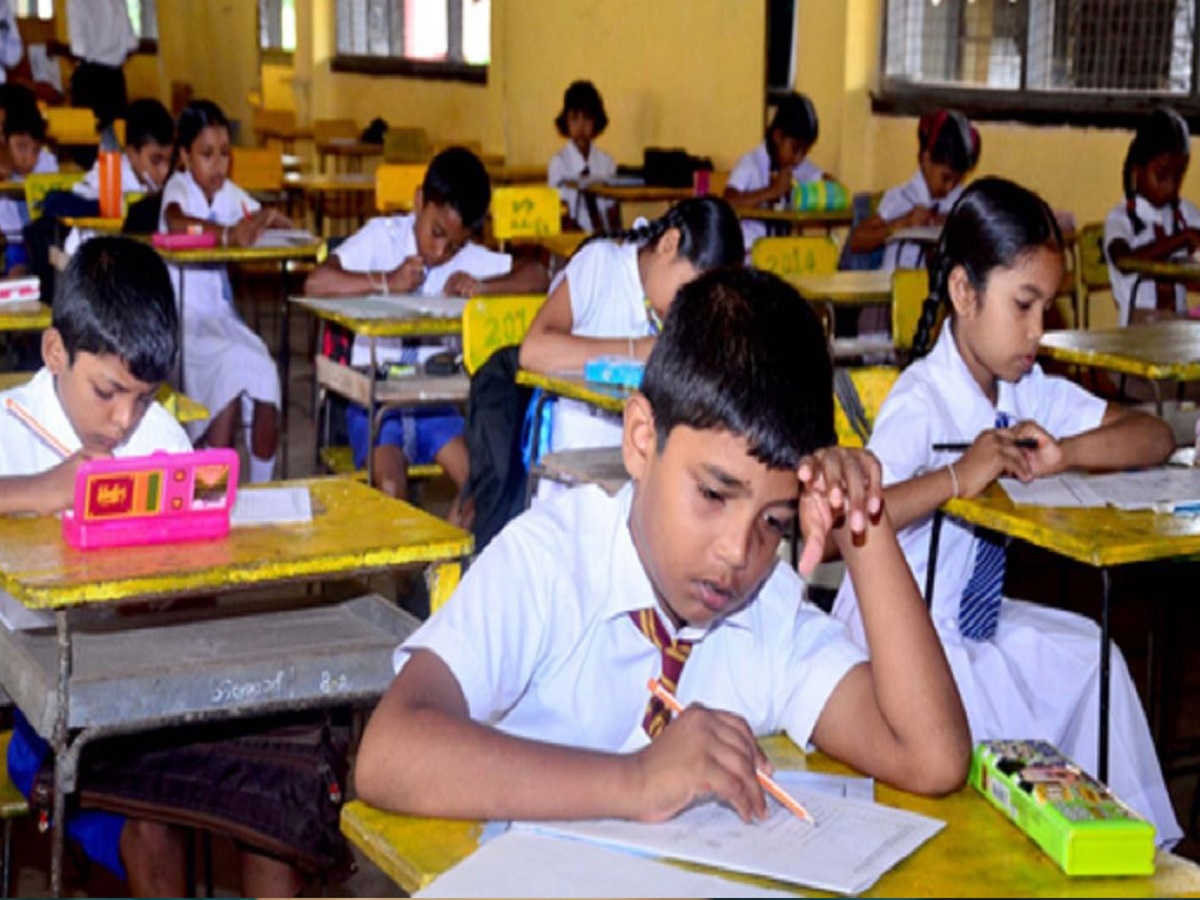 Scholarship Exam: महाराष्ट्र शिष्यवृत्ती परीक्षेत मोठा बदल, 'यापुढे पाचवी, आठवीऐवजी...' Scholarship Exam: महाराष्ट्र शिष्यवृत्ती परीक्षेत मोठा बदल, 'यापुढे पाचवी, आठवीऐवजी...'