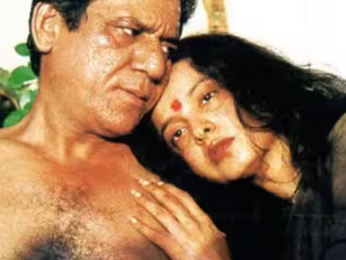 रेखासोबतच्या एका इंटीमेट सीनमुळे चर्चेत आले होते ओम पुरी, व्हिडीओ पाहून सगळेच थक्क! रेखासोबतच्या एका इंटीमेट सीनमुळे चर्चेत आले होते ओम पुरी, व्हिडीओ पाहून सगळेच थक्क!