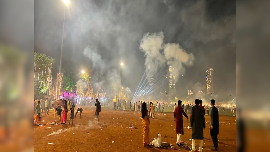शिवाजी पार्कमध्ये फटाके फोडणाऱ्यांवर कारवाई होणार? पोलीस ठाण्यात रहिवाशांची लेखी तक्रार