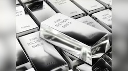 Silver Prices: सोनं विसरा, ही तर चांदीत गुंतवण्याची संधी, ऐन दिवाळीत 8 टक्क्यांनी आपटले दर; आता 'ही' संधी सोडू नका!