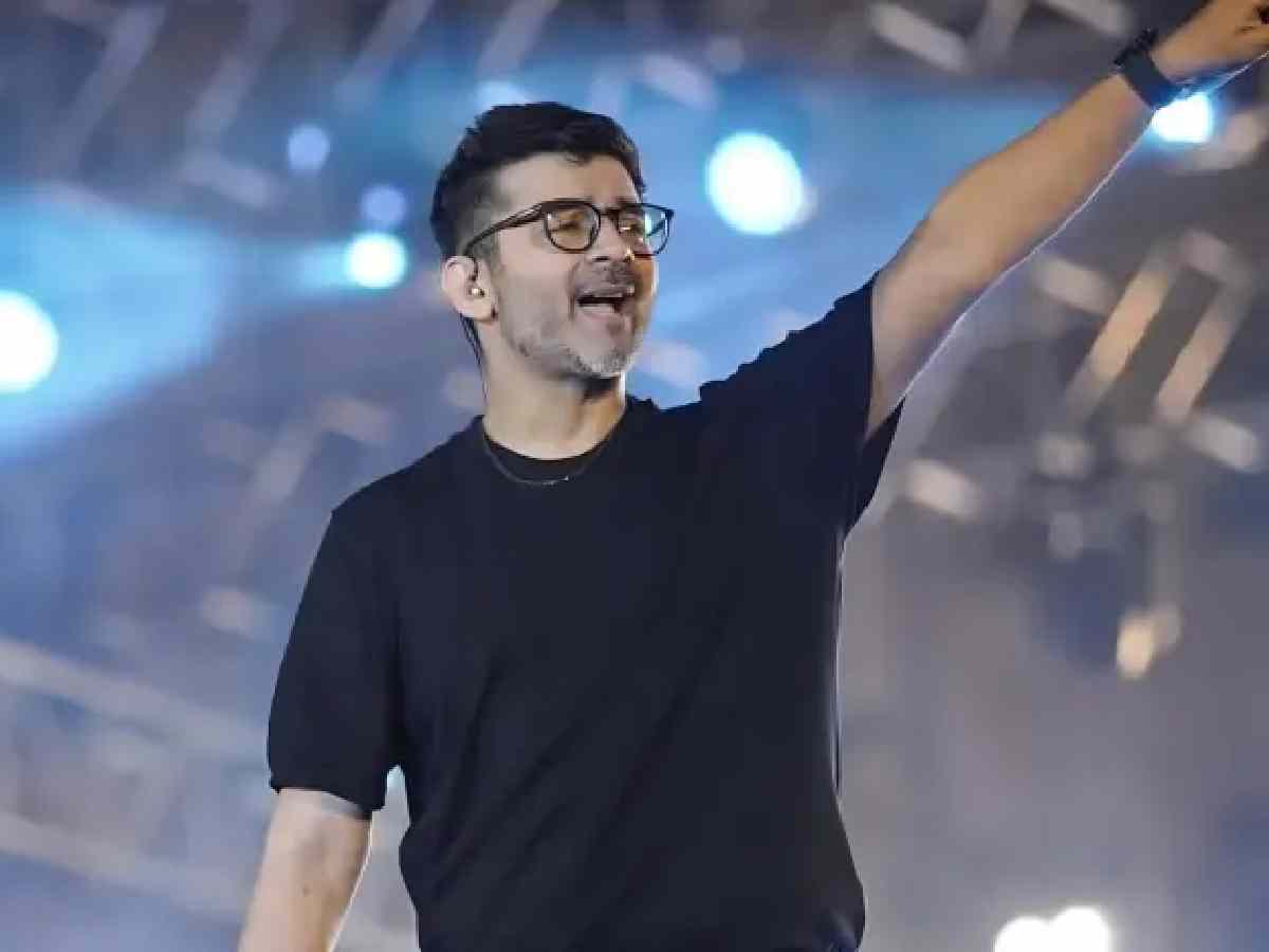 19 वर्षीय तरुणीवर वारंवार अत्याचार, लग्नाचं आमिष दाखवणाऱ्या संगीतकाराला अटक 19 वर्षीय तरुणीवर वारंवार अत्याचार, लग्नाचं आमिष दाखवणाऱ्या संगीतकाराला अटक