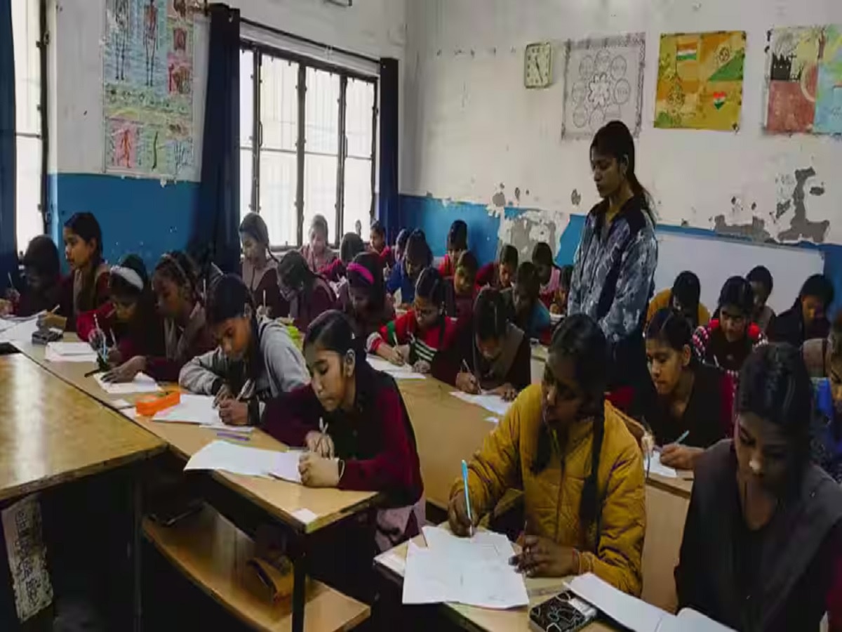 5वी,8वी स्कॉलरशीप परीक्षा आणि शिक्षकांची CTET एकाच दिवशी, शिक्षण विभाग काय निर्णय घेणार? 5वी,8वी स्कॉलरशीप परीक्षा आणि शिक्षकांची CTET एकाच दिवशी, शिक्षण विभाग काय निर्णय घेणार?