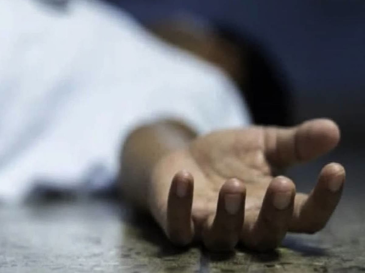 मुंबईच्या माजी अंडर-16 खेळाडूचा मृतदेह झाडाला लटकलेला, मोबाईलमुळे पटली ओळख!