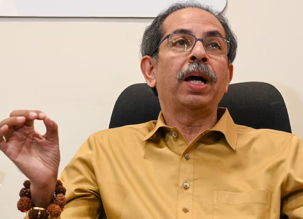 उद्धव ठाकरेंना मोठा धक्का! निवडणूक तोंडावर असतानाच उमेदवारांनी घेतली माघार, या नगरपंचायतीत ओढावली नामुष्की