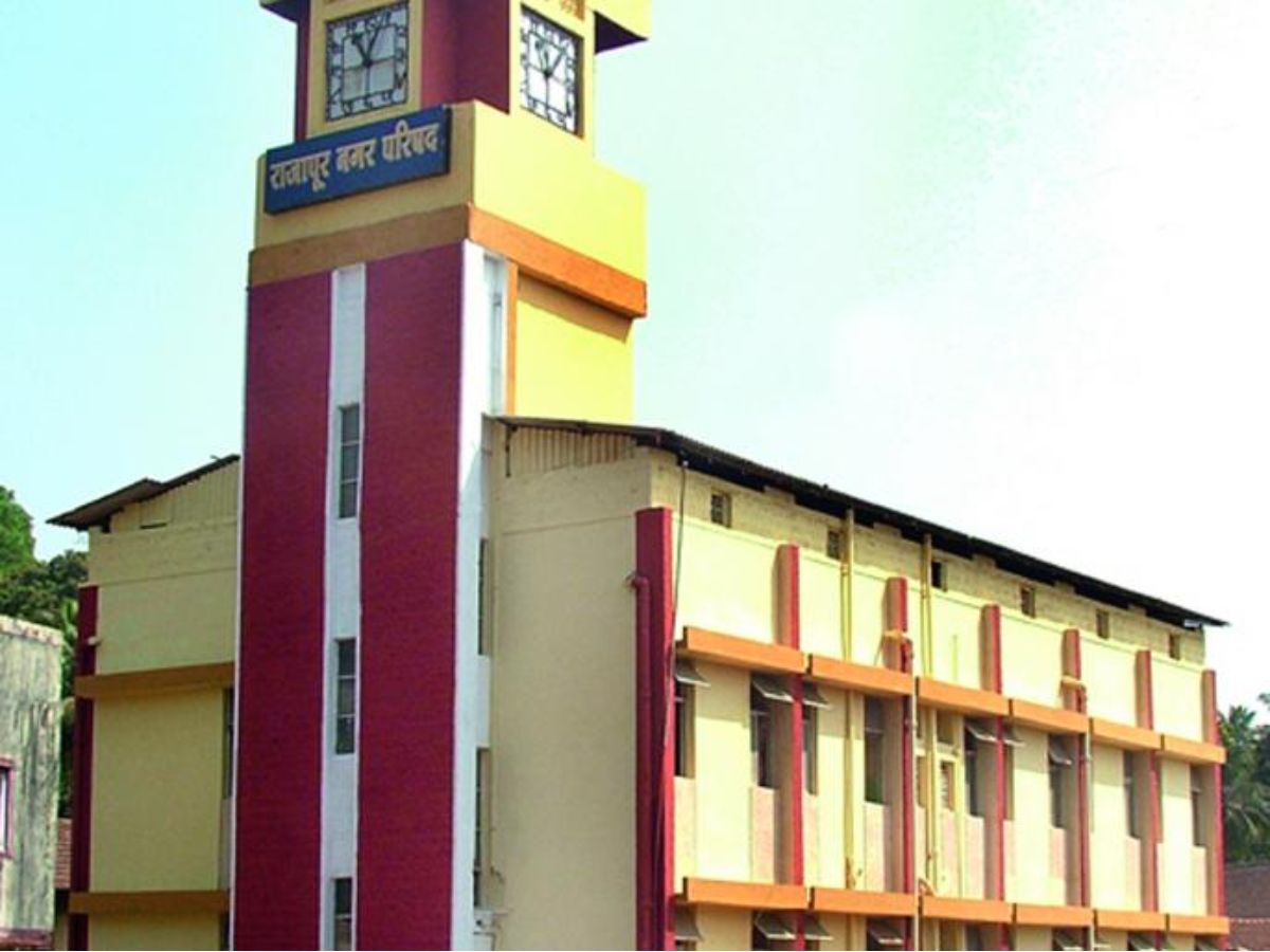 रत्नागिरीतली राजापूर नगरपरिषद चर्चेत, 15 वर्षांनंतर हुस्नबानो मविआकडून निवडणूक रिंगणात