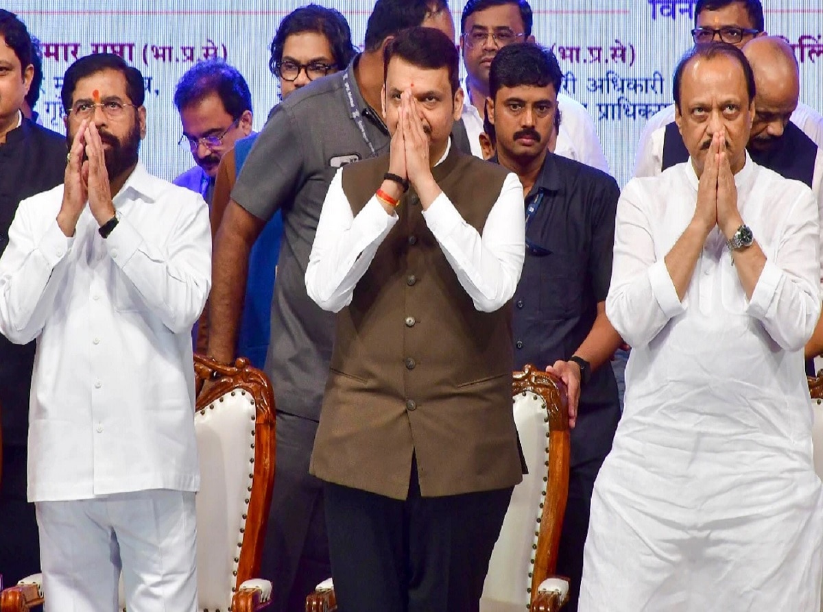 ‘शिंदे, अजित पवार आणि फडणवीसांकडून प्रत्येक नगरपालिकेसाठी 10 कोटी, एकूण 1000 ते 1200 कोटींचं बजेट’