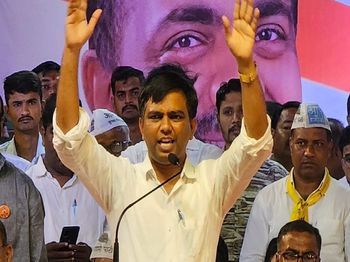 ‘आमचा पालकमंत्री एवढा खादाड की 67 लाखांचा….’ कराळे मास्तरांची तुफान फटकेबाजी