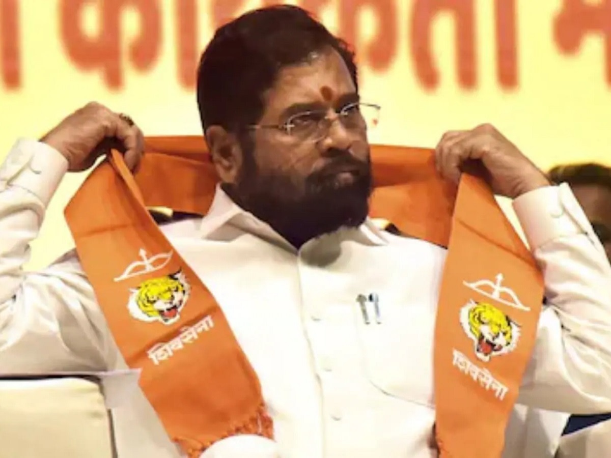 'रवींद्र चव्हाण रोज उठून रिक्षातल्या दाढीवाल्याची…', सामनातून एकनाथ शिंदेंवर बोचरी टीका