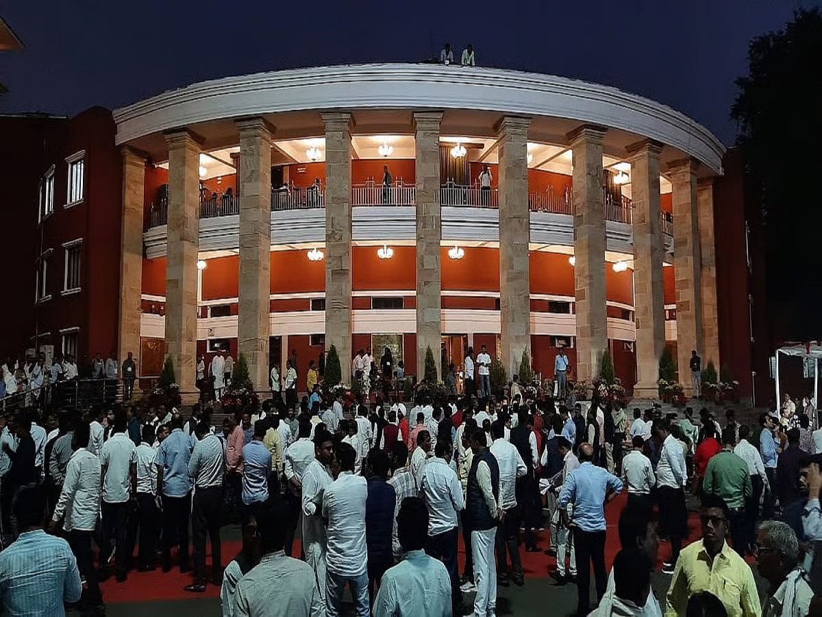 सुट्टीच्या दिवशीही आमदार ऑन ड्युटी! हिवाळी अधिवेशनाच्या तारखा जाहीर