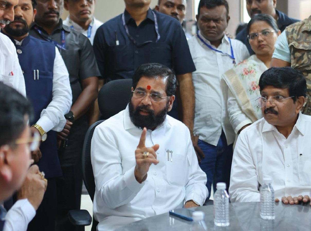 कार्यकर्ते फुटू नयेत यासाठी एकनाथ शिंदेंची नवी खेळी! शुक्रवार आणि शनिवार करणार फक्त ‘हे’ एक काम