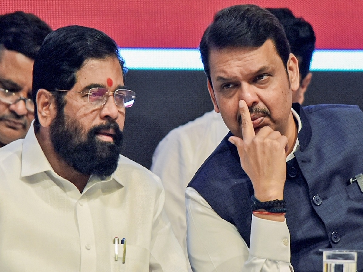 मुंबईतला एकमेव मतदारसंघ जिथे भाजपाविरोधात लढणार एकनाथ शिंदेंची शिवसेना; काय घडलंय नेमकं? मुंबईतला एकमेव मतदारसंघ जिथे भाजपाविरोधात लढणार एकनाथ शिंदेंची शिवसेना; काय घडलंय नेमकं?