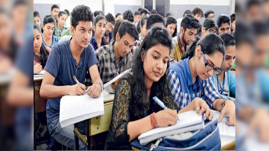10वी, 12 वी परीक्षेच्या 1 महिनाआधी बोर्डाने घेतला मोठा निर्णय, विद्यार्थ्यांवर काय होणार परिणाम? आताच जाणून घ्या