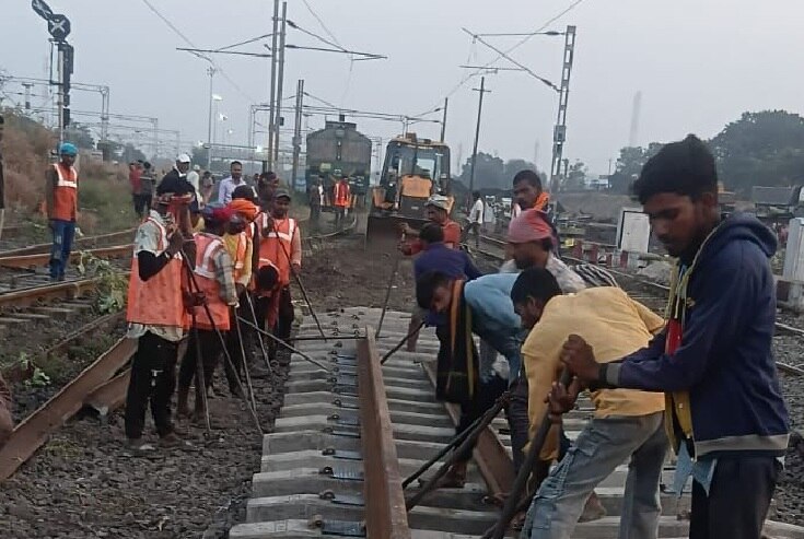 Mutp Project Mumbai Local Train Railway Updates MUTP 3B project package 4th rail ...