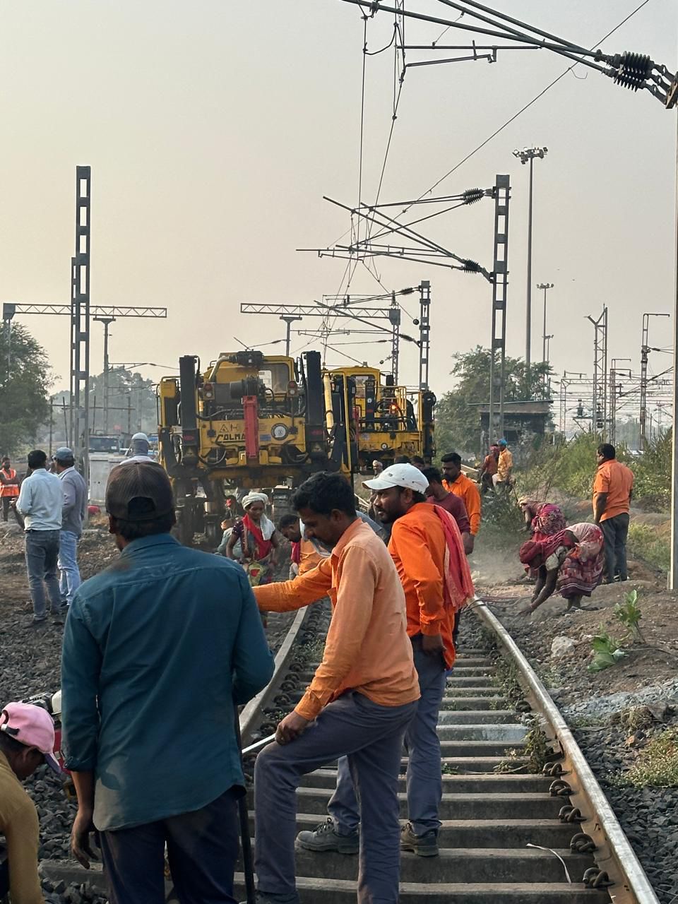 Mutp Project Mumbai Local Train Railway Updates MUTP 3B project package 4th rail ...