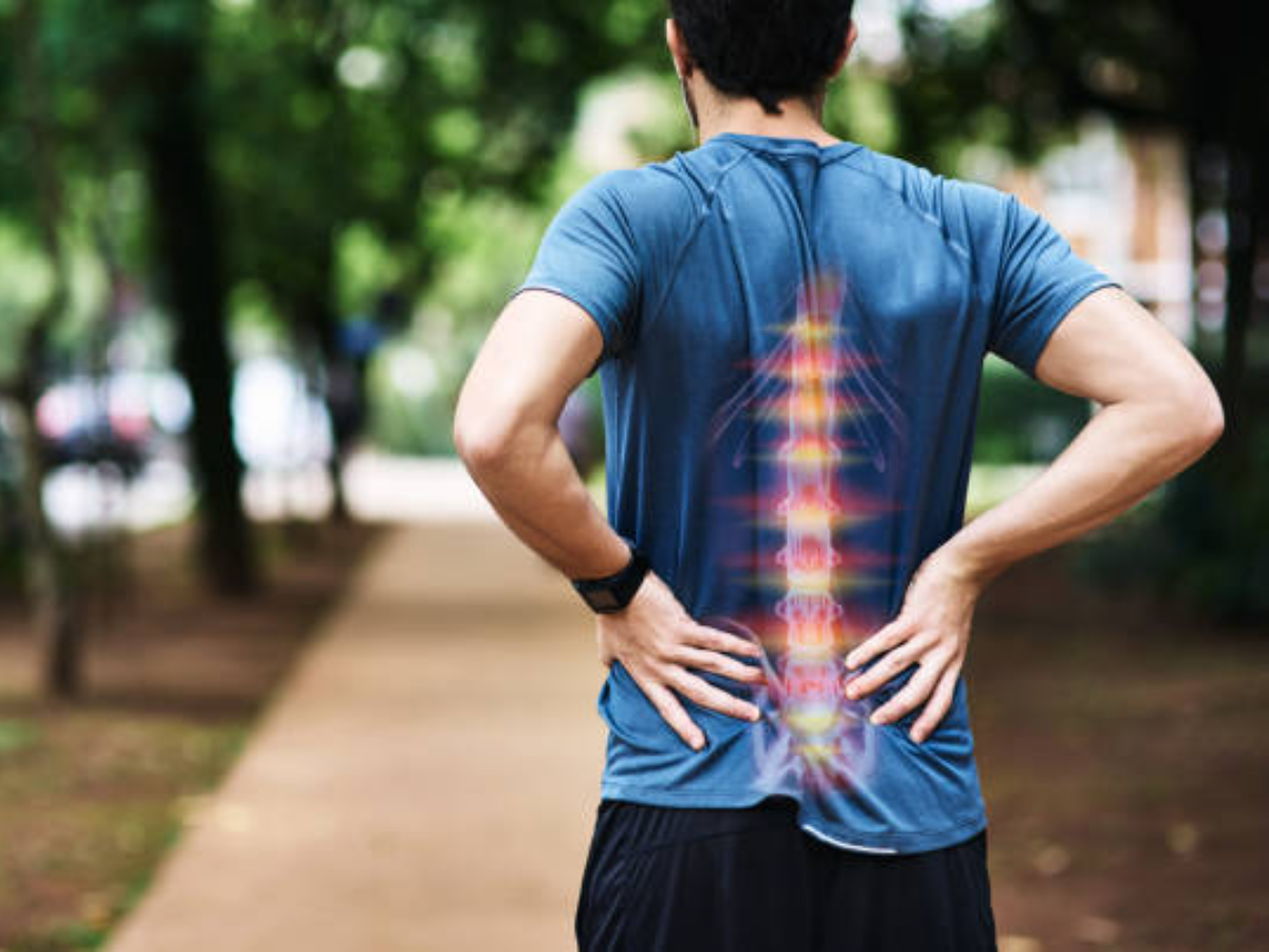 तरुणांमध्ये वाढतोय मणक्याच्या दुखापतींचा धोका ; जीवनशैलीत योग्य बदल करण्याचा तज्ज्ञांचा सल्ला तरुणांमध्ये वाढतोय मणक्याच्या दुखापतींचा धोका ; जीवनशैलीत योग्य बदल करण्याचा तज्ज्ञांचा सल्ला