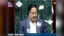 लोकसभेत विरोधकांचा तुफान गोंधळ! अध्यक्षांवर फेकले कागद, 8 खासदार संपूर्ण अधिवेशनासाठी निलंबित