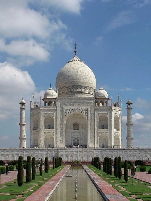 ताजमहाल बांधण्यासाठी किती खर्च आला होता? 