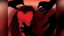 Crime News: दोन्ही भावांसह नवऱ्यांनेच विवाहितेसोबत नको ते केलं, अश्लील व्हिडीओ बनवले अन्...                            