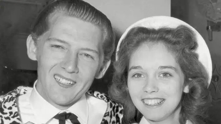 controversial singer jerry lee who married his first cousin dies at the age of 87 had 7 wifes 