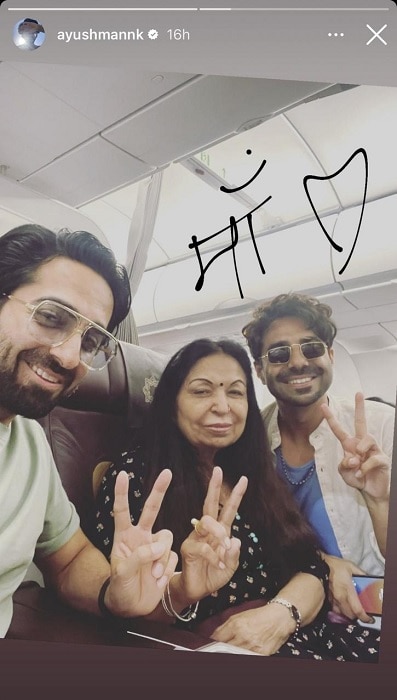 Ayushmann Khurrana and his brother Aparshakti came to mumbai holding mother s hands went viral