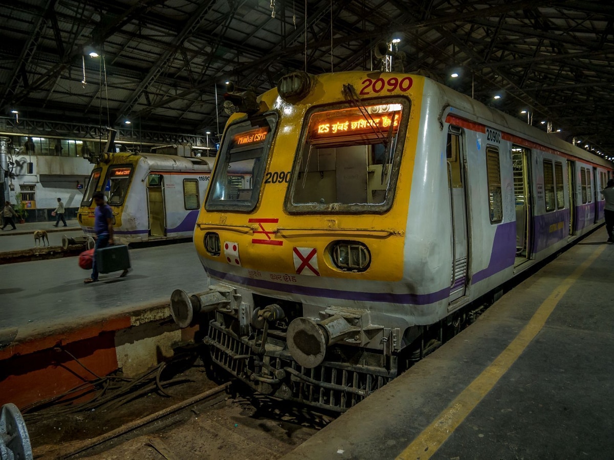 CSMT ते पनवेल प्रवास करणाऱ्यांचा मनस्ताप कमी होणार; रेल्वे विभागाच्या निर्णयानं मोठा दिलासा title=