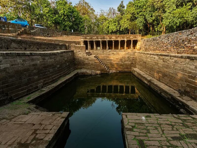 Ram Navami 2025 : महाराष्ट्रातील सर्वात प्राचीन राम मंदिर कुठे? वनवासातील 4 महिने इथे घालवले