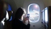 Trending News : तुमच्या Smartphone मधील Airplane Mode आता गरज नाही; कारण...