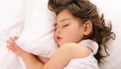 मुलांना रात्री झोपताना घाम का येतो? उपाय आणि कारणे समजून घ्या 
