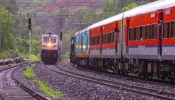 Indian Railway : रेल्वेतून प्रवास करताना फटाके सोबत नेता येतात का? 