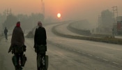 महाराष्ट्रातील निच्चांकी तापमान 10 अंशांवर; अर्ध्याहून अधिक राज्य गारठलं, मुंबईत काय स्थिती? 