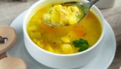 Chicken Soup Recipe: हिवाळ्यात रोगप्रतिकार शक्ती वाढवेल हे चिकन सूप, फक्त बनवण्याची योग्य पद्धत जाणून घ्या