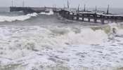 Fengal Cyclone Photos: पूर्व किनारपट्टीवर हाहाकार; विमान उड्डाण थांबवली, High Alert अन् ... 